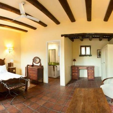 Hostal La Riera Torroella De Montgri Exterior photo