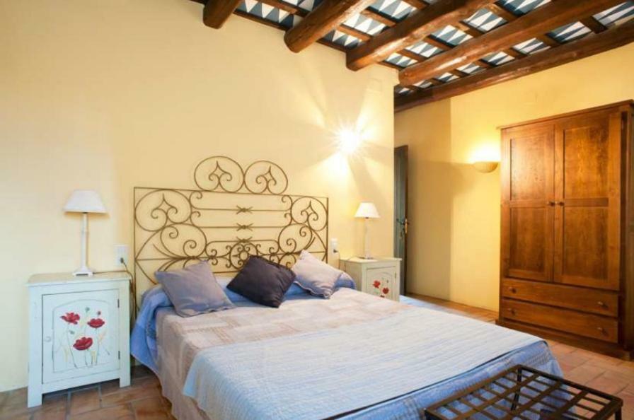 Hostal La Riera Torroella De Montgri Exterior photo